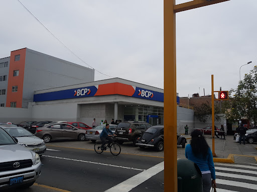 BCP Santiago de Surco