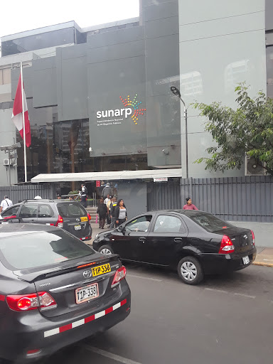 Superintendencia Nacional de Registros Públicos (SUNARP) - Sede Lima