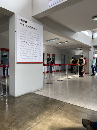 CENTRO DE EMISIÓN DE LICENCIAS DE CONDUCIR - MTC